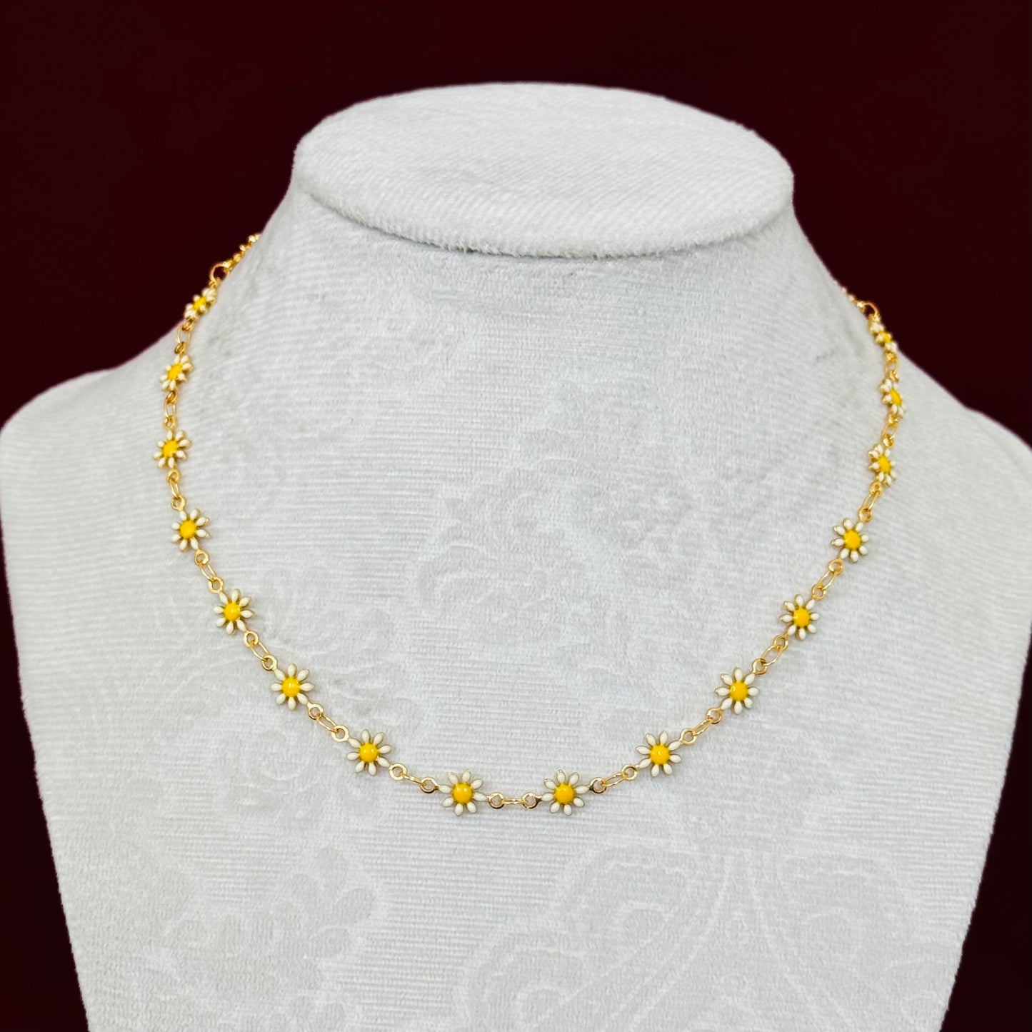 Daisy Flower Necklace, Yellow White Floral Chain Necklace, Minimal Gold Dainty Necklace, Cute Everyday Jewelry, Gift for Her, Summer Jewelry