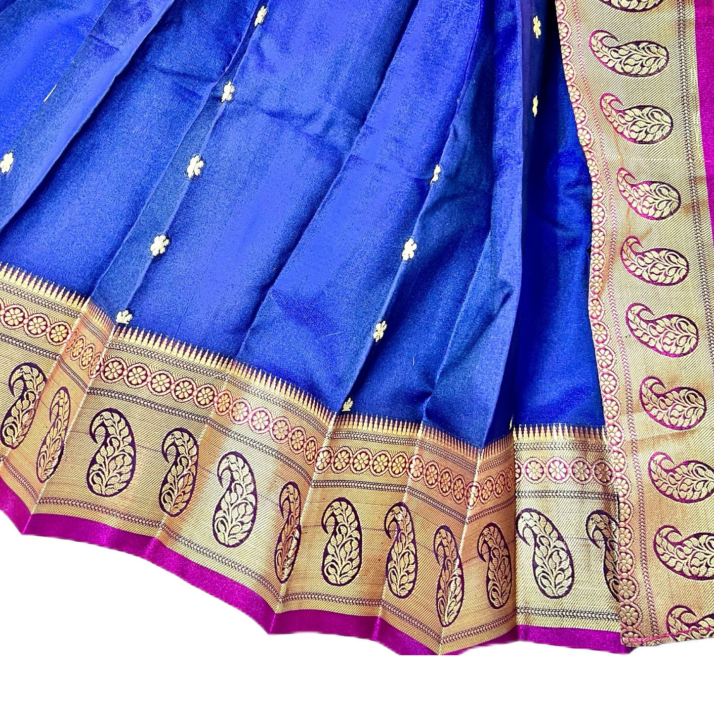 Navy Blue Paithani Gudi Vastra_Close