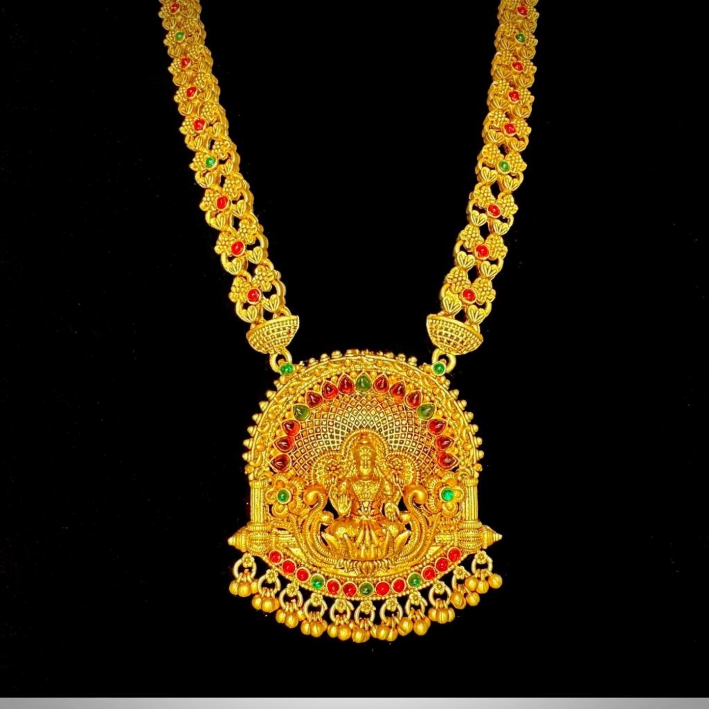 Exquisite Temple Jewellery Set for Women - Traditional Lakshmi Pendant Necklace with Matching Jhumka Earrings