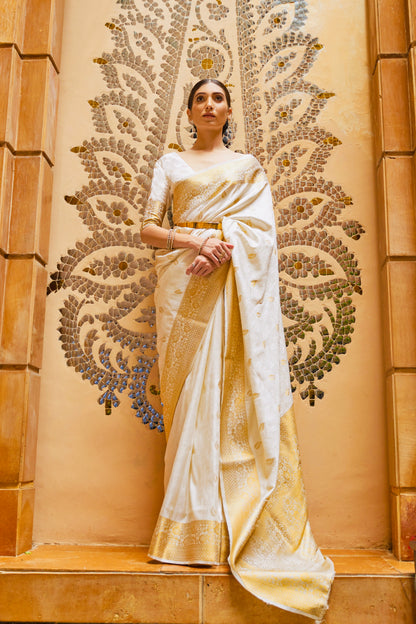 Elegant Ivory Pure Kanjivaram Silk Saree with Intricate Gold Zari Weaving – Perfect for Weddings & Special Occasions