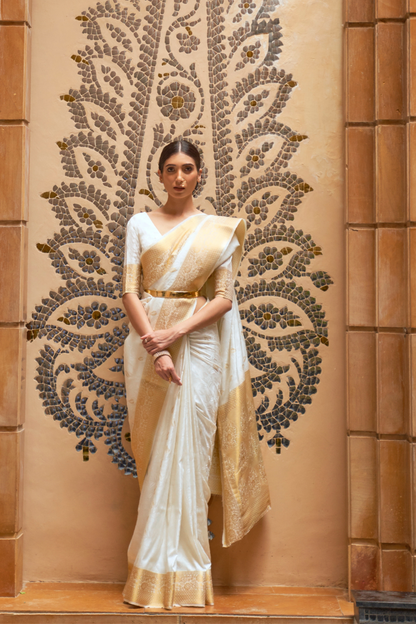 Elegant Ivory Pure Kanjivaram Silk Saree with Intricate Gold Zari Weaving – Perfect for Weddings & Special Occasions