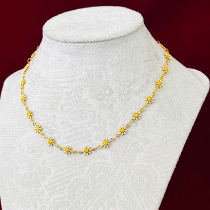 Daisy Flower Necklace, Yellow White Floral Chain Necklace, Minimal Gold Dainty Necklace, Cute Everyday Jewelry, Gift for Her, Summer Jewelry