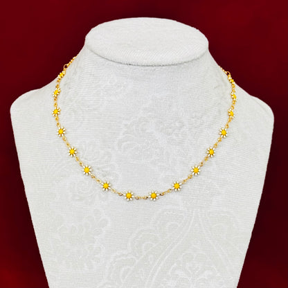 Daisy Flower Necklace, Yellow White Floral Chain Necklace, Minimal Gold Dainty Necklace, Cute Everyday Jewelry, Gift for Her, Summer Jewelry