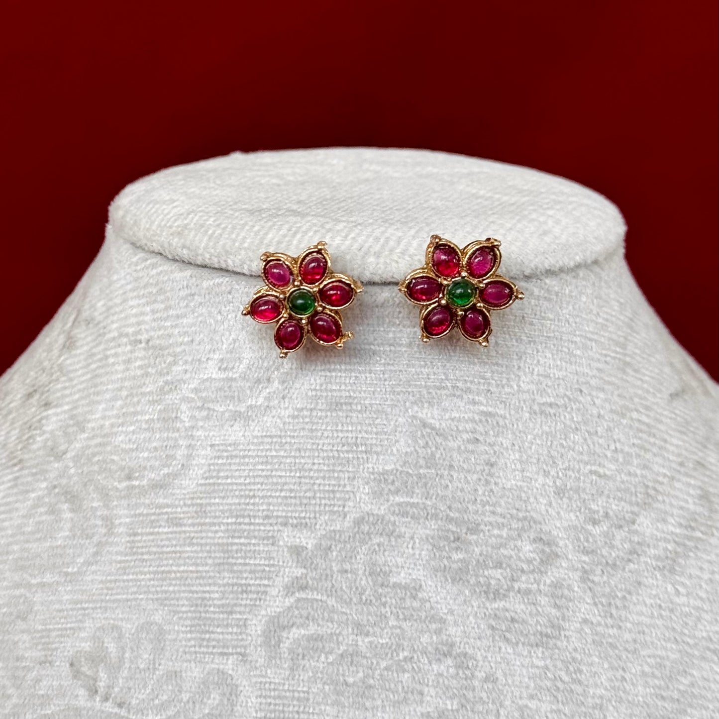 Ruby Green Floral Necklace Set, Pearl Chain Choker, Traditional Indian Jewelry, Temple Style Flower Pendant, Bridal Festive Necklace Earring