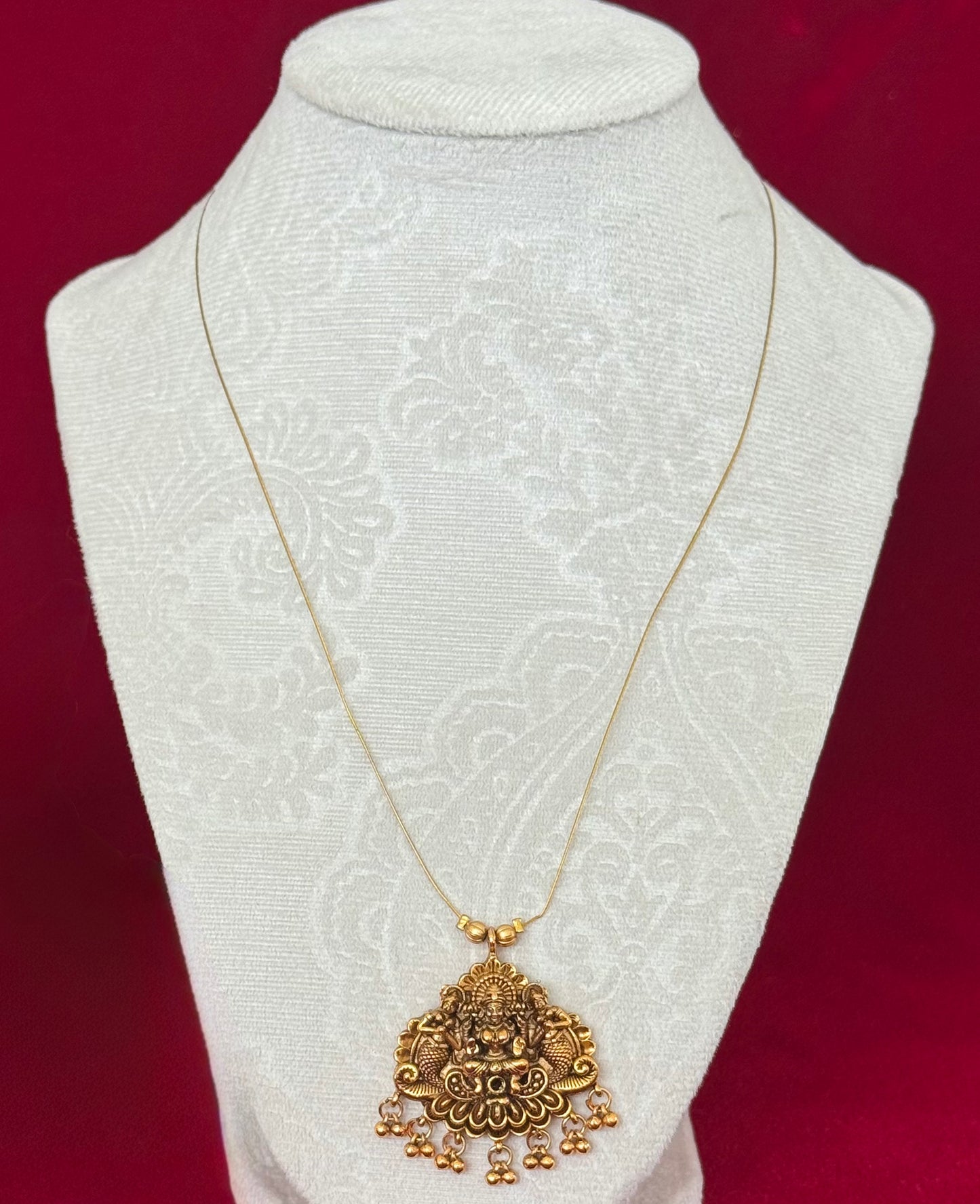 Antique Gold Lakshmi Pendant Necklace, Invisible Chain Temple Jewelry, South Indian Long Necklace, Traditional Ethnic Pendant Gift for Women