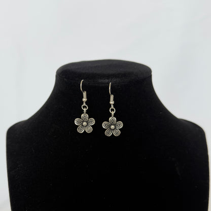 Kids Oxidized Silver Flower Necklace Set, Girls Floral Jewelry, Navratri Jewelry, Indian Festive Necklace Earrings, Oxidized Jewelry, gift for kids