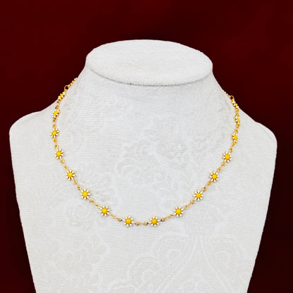 Daisy Flower Necklace, Yellow White Floral Chain Necklace, Minimal Gold Dainty Necklace, Cute Everyday Jewelry, Gift for Her, Summer Jewelry