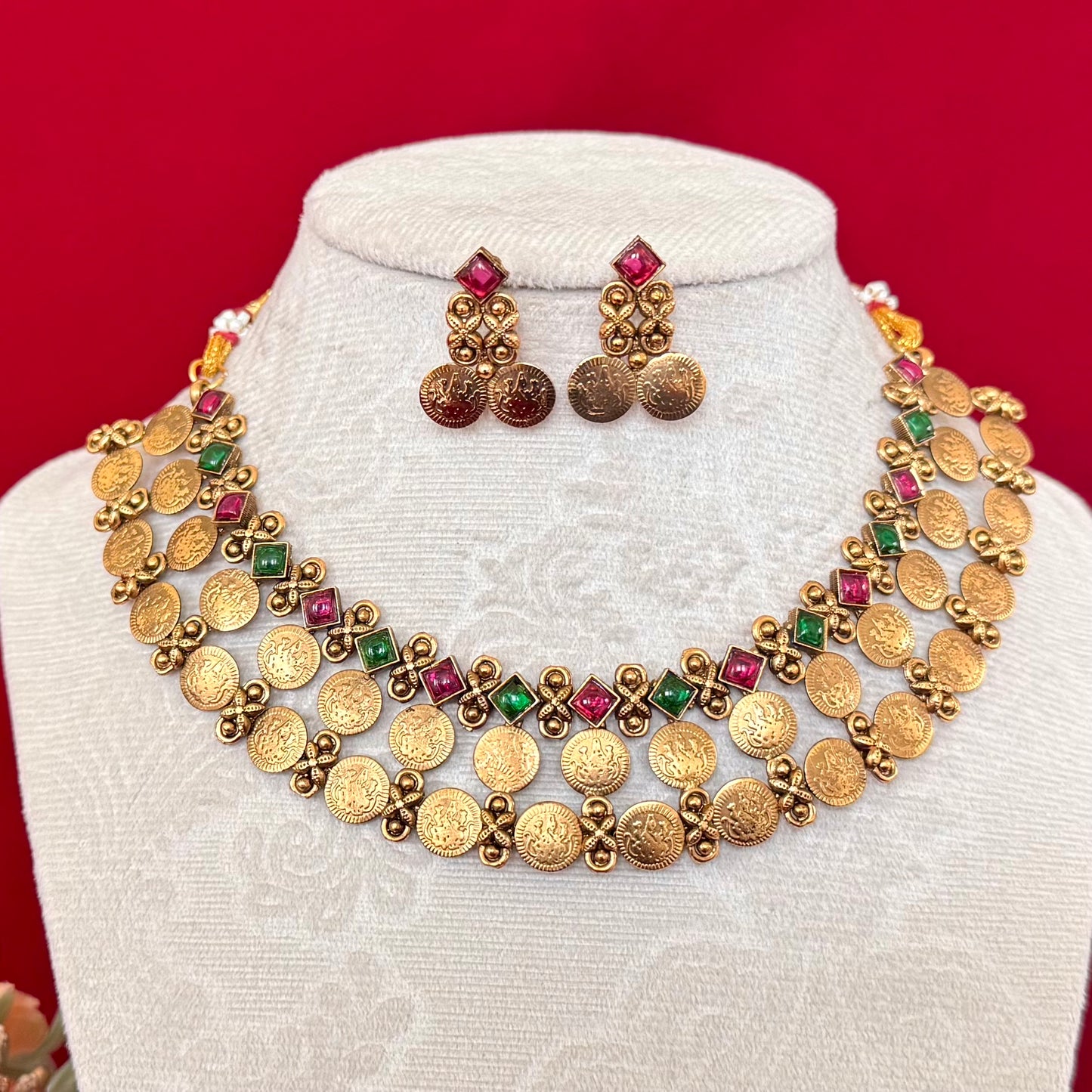 Temple Coin Necklace Set, Antique Gold Lakshmi Necklace, Red Green Stone Choker, South Indian Jewelry Set, Bridal Festive Necklace