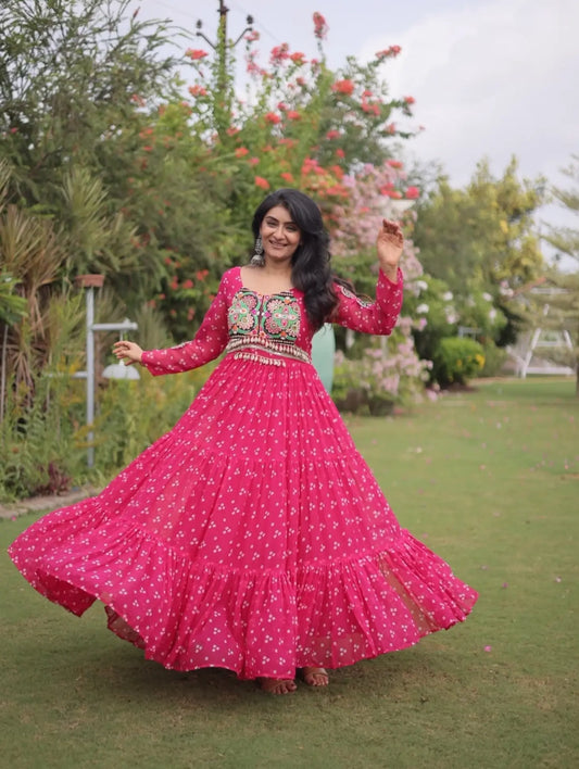 Navratri Bandhani Gown, Pink Garba Dress, Kutchi Patchwork Anarkali, Gujarati Traditional Dress, 12 Meter Flared Indian Ethnic Gown
