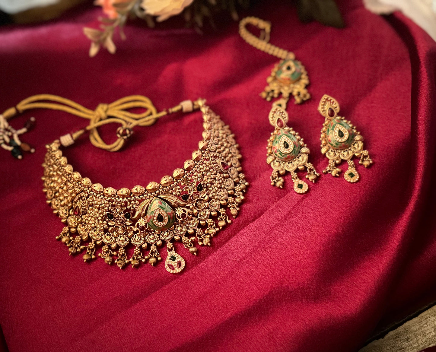Royal Kundan Meenakari Choker Necklace Set | Antique Gold Bridal Jewelry | Handcrafted Indian Wedding Necklace with Earrings & Maang Tikka