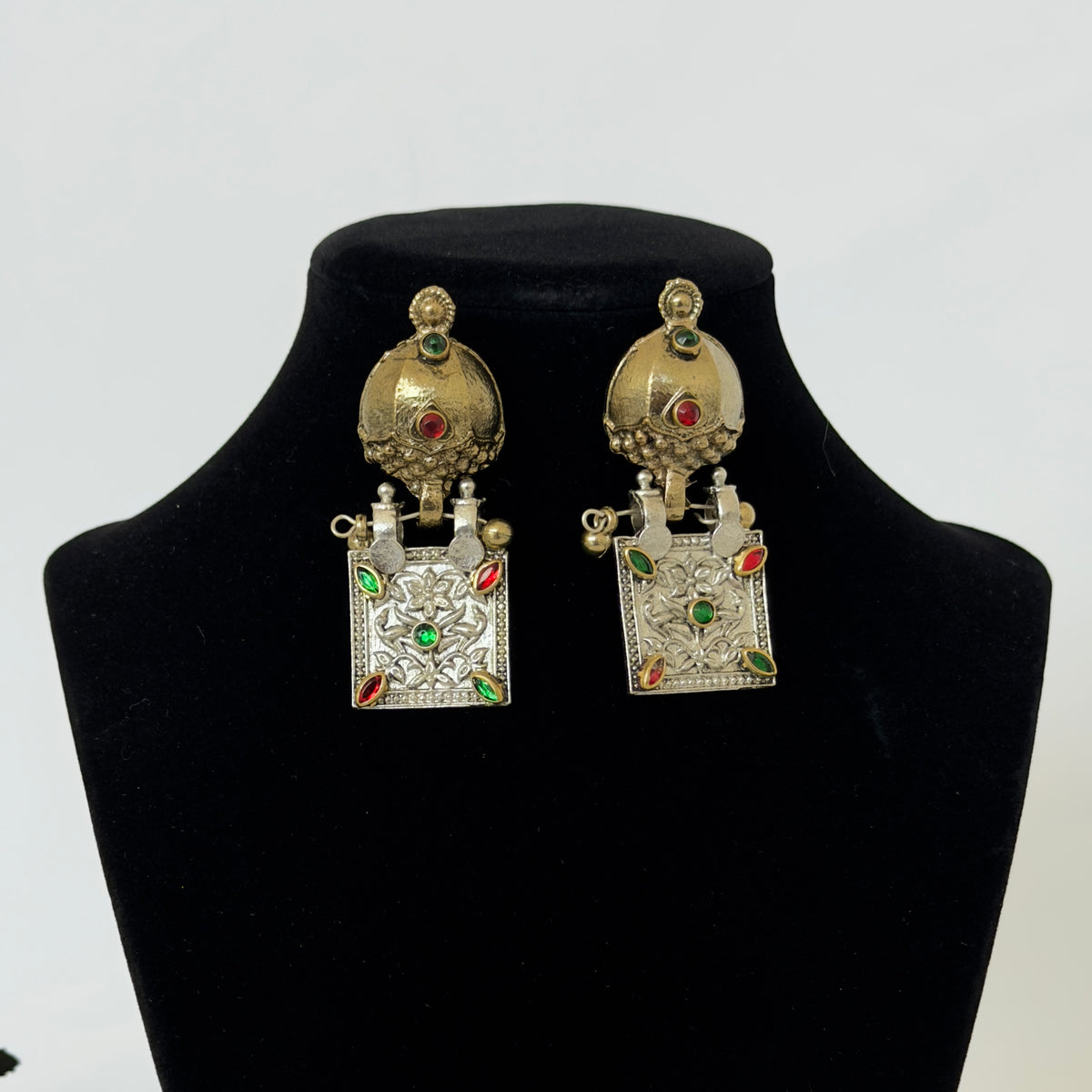 Oxidized Silver & Gold Necklace Set, Dual Tone Indian Jewelry, Jhumka Pendant Necklace, Red Green Stone Jewelry, Navratri Garba Jewelry Set
