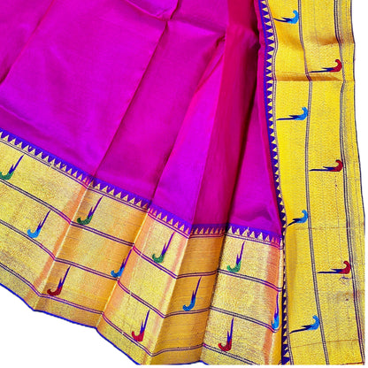 Red Violet Paithani Gudi Vastra_Close