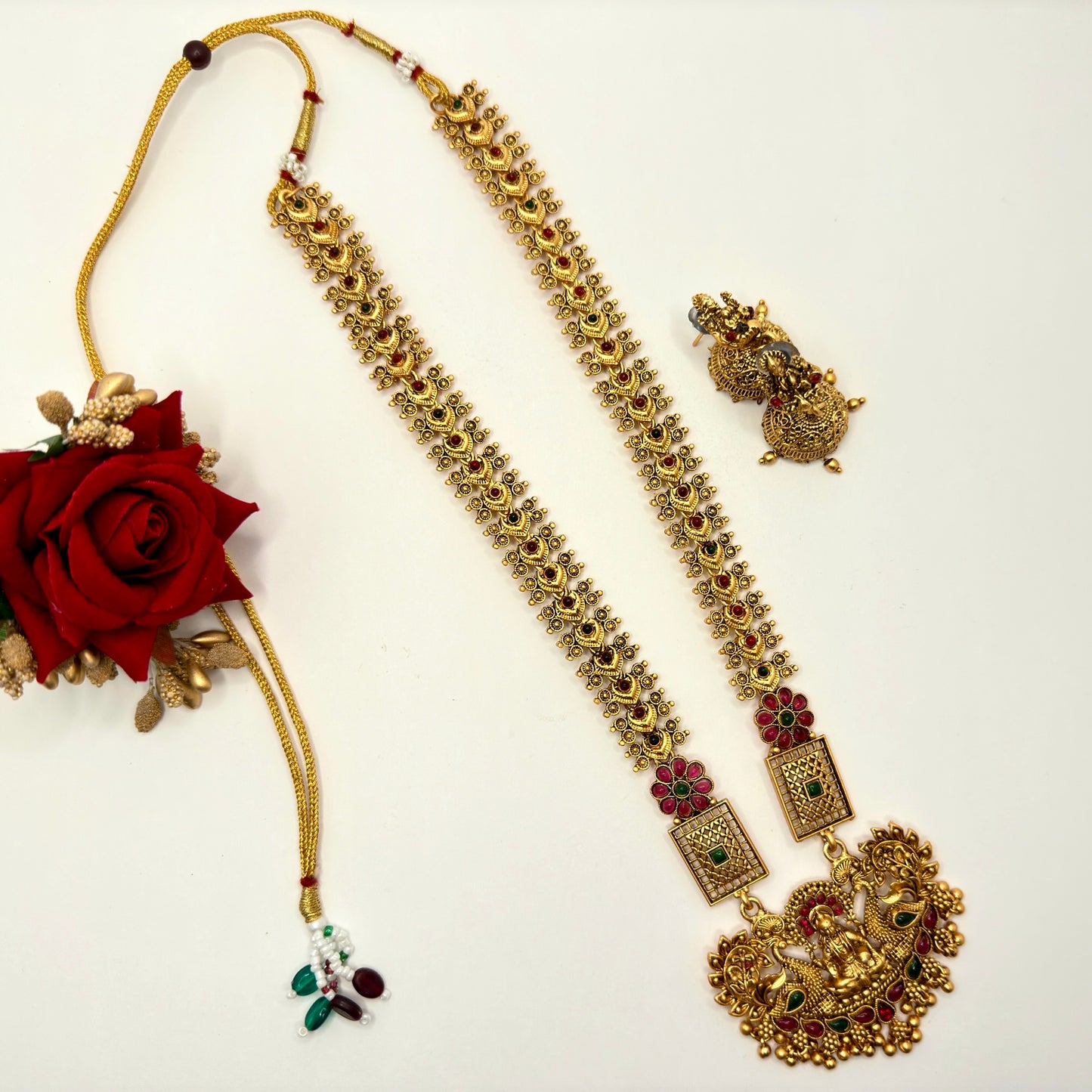 Traditional Lakshmi Temple Jewelry Set_1